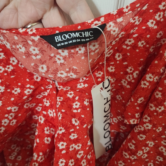 BloomChic Red Floral Dress Size 2X NWT - Picture 3 of 6